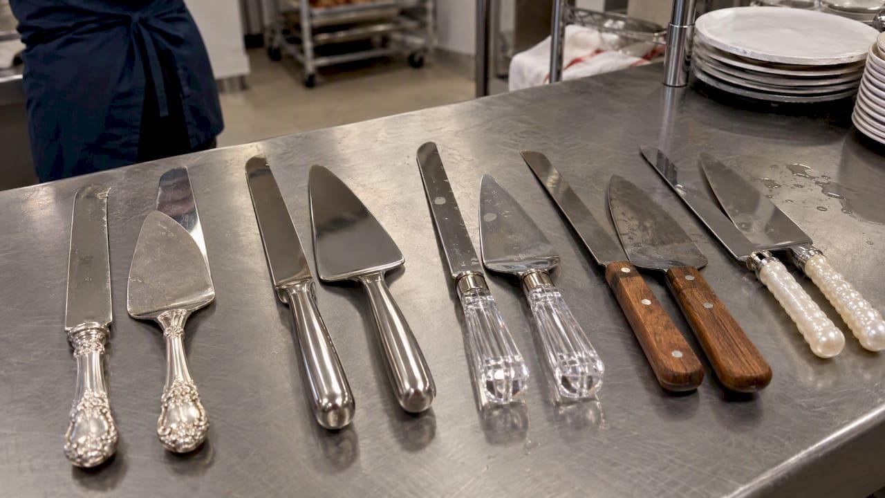 Cake utensils show contrasting handle materials and finishes